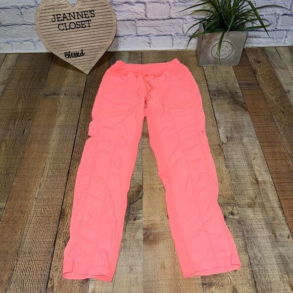 Lululemon Street to Studio Cropped Pants coral size 4 - Picture 9 of 10